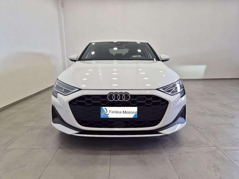 Nuova Audi A3 S-Line 150 CV (110 kW) 2025 Bianco Berlina