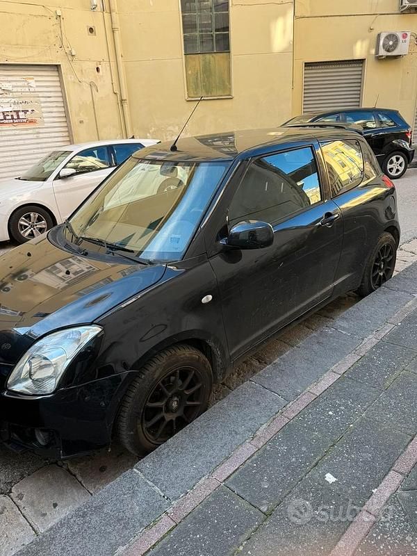 Second-hand Suzuki Swift 92 CP (67 kW) 2008 Negru Hatchback