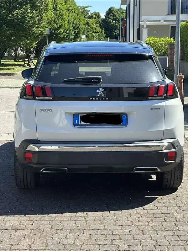 Usata Peugeot 3008 GT-line 120 CV (88 kW) 2018 Bianco SUV