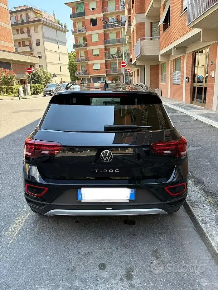 Usata VW T-Roc 110 CV (80 kW) 2023 Nero SUV