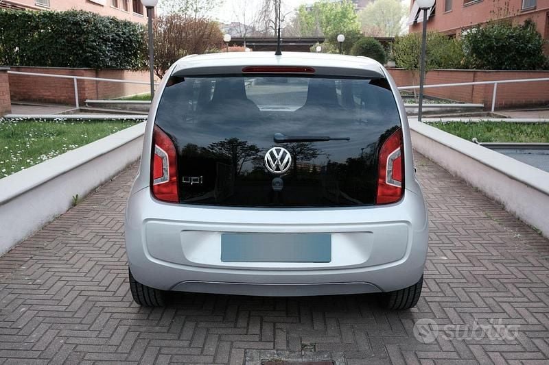 Usata VW up! 75 CV (55 kW) 2012 Grigio Utilitaria