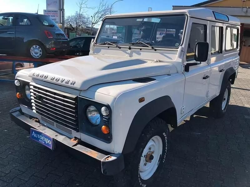 Usata Land Rover Defender 122 CV (89 kW) 2010 Beige SUV