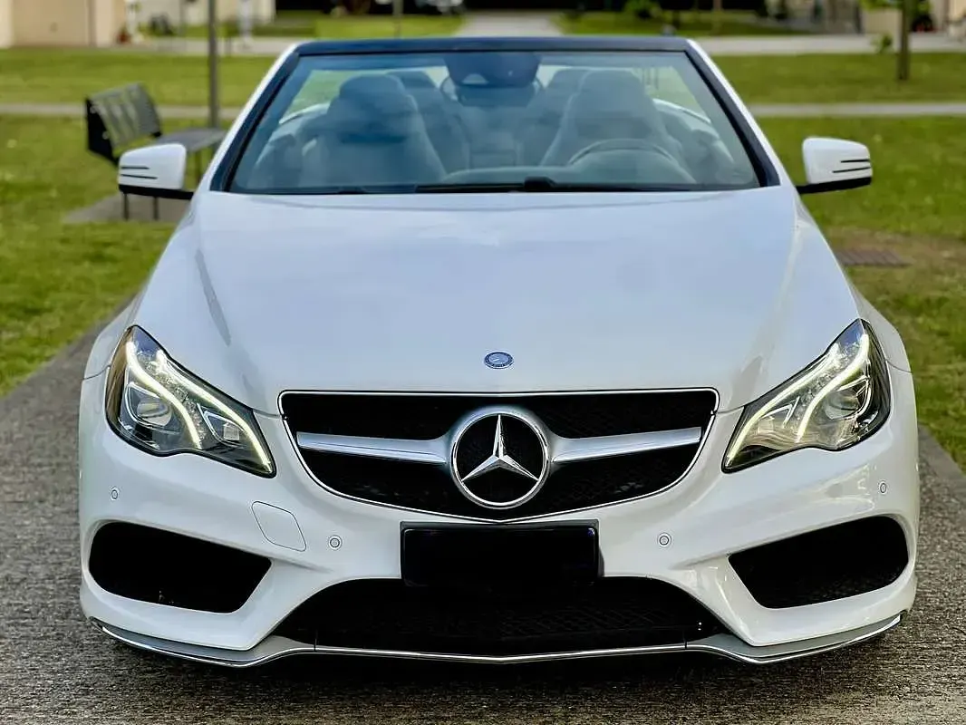 Usata Mercedes E220 Premium 170 CV (125 kW) 2015 Cabrio