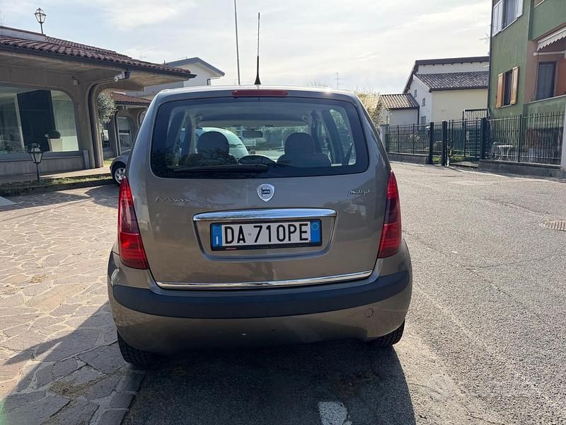Gebraucht Lancia Musa 69 PS (50 kW) 2006 Grau Van / Kleinbus