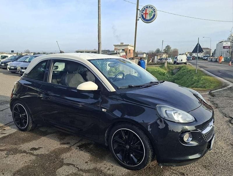 Usata Opel Adam 101 CV (74 kW) 2013 Nero Utilitaria