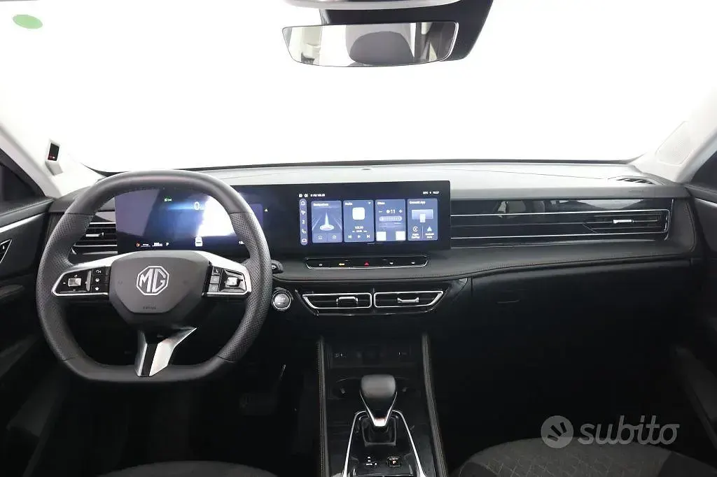 Usata MG HS Comfort 170 CV (125 kW) 2025 Pearl white SUV