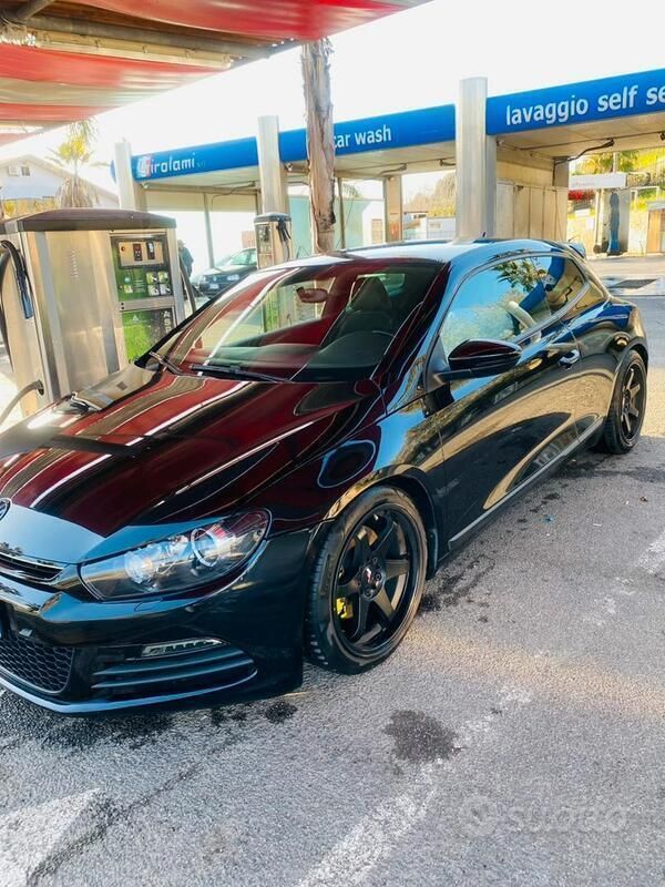 Nero Usata 2010 VW Scirocco Coupé | 10.500 € (Ottimo prezzo) - Immagine 1/4
