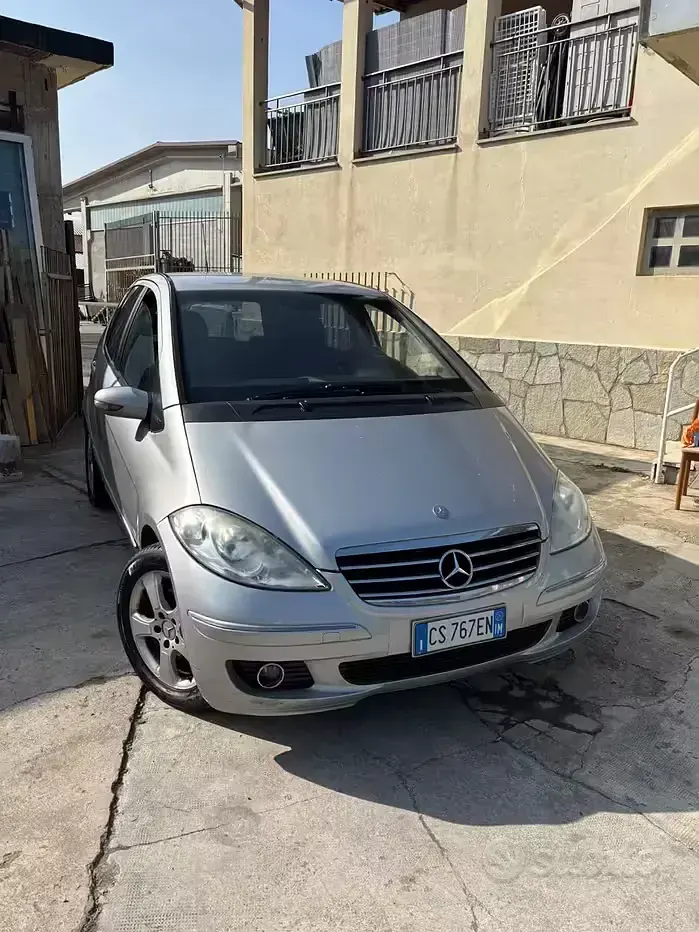 Usata Mercedes A180 Elegance 109 CV (80 kW) 2006 Grigio Berlina