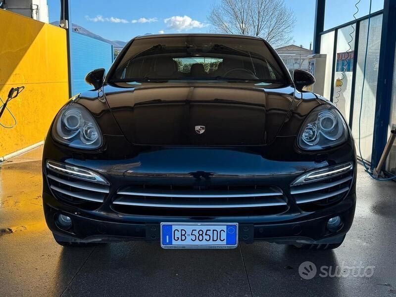 Nero Usata 2014 Porsche Cayenne Platinum Edition SUV | 25.000 € (Super prezzo) - Immagine 1/4