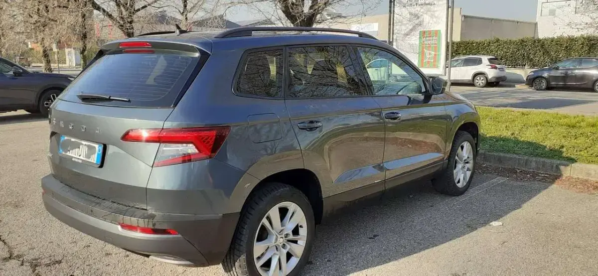Usata Skoda Karoq Ambition 116 CV (85 kW) 2020 Quarzo SUV