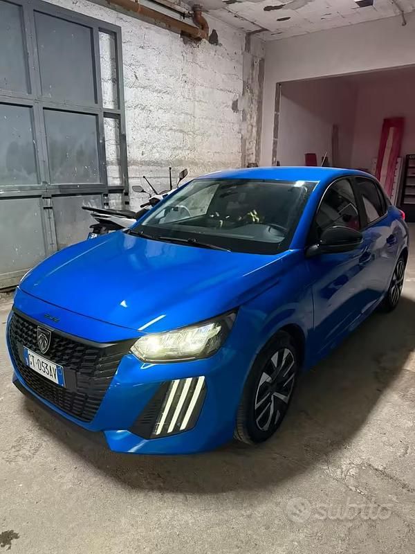 Usata Peugeot 208 2024 Blu Utilitaria