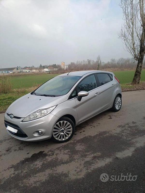 Usata Ford Fiesta Titanium 2009 Grigio Utilitaria