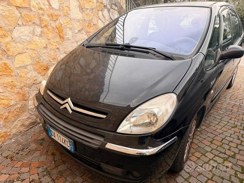 Usata Citroën Xsara Picasso 109 CV (80 kW) 2006 Nero Monovolume