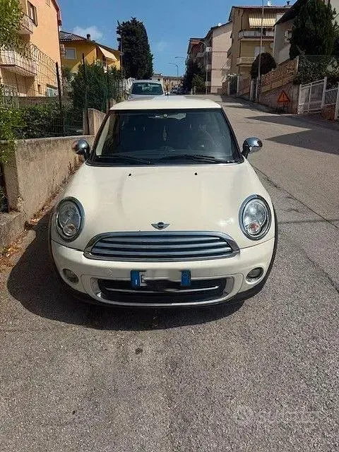 Usata Mini ONE 75 CV (55 kW) 2011 Bianco Utilitaria