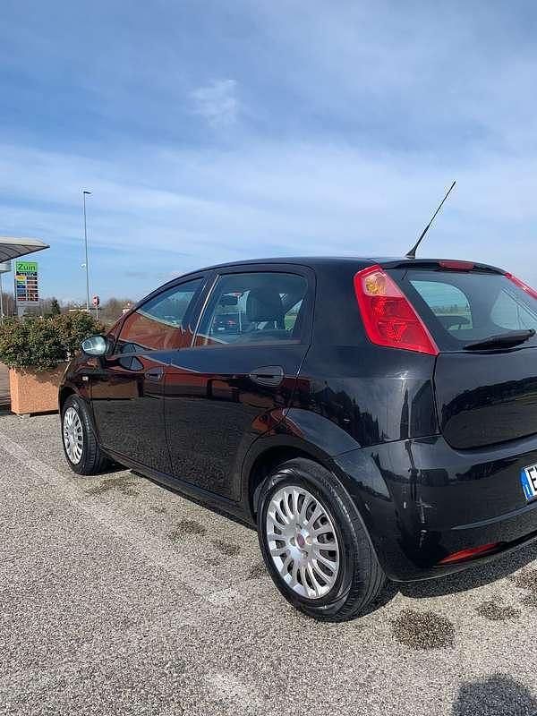 Usata Fiat Punto Evo 69 CV (50 kW) 2011 Nero Utilitaria