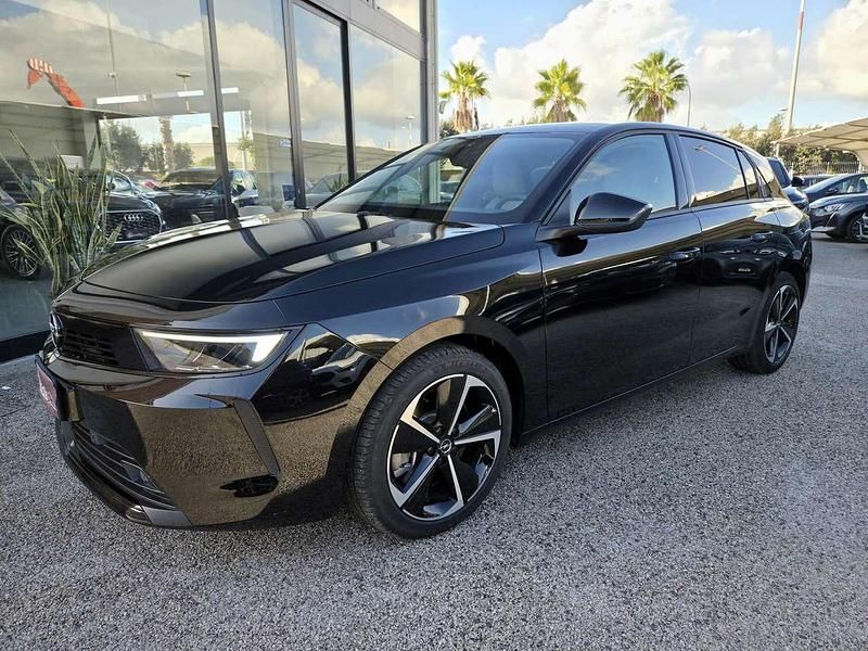 Usata Opel Astra Business Elegance 150 CV (110 kW) 2024 Nero Berlina