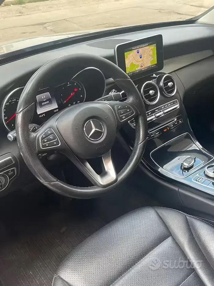 Usata Mercedes C200 160 CV (117 kW) 2018 Grigio Station wagon
