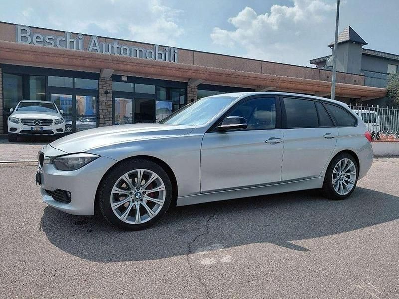 Usata BMW 318 Efficient Dynamics 143 CV (105 kW) 2013 Argento Station wagon