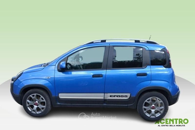 Usata Fiat Panda Cross Cross 70 CV (51 kW) 2022 Blu Utilitaria