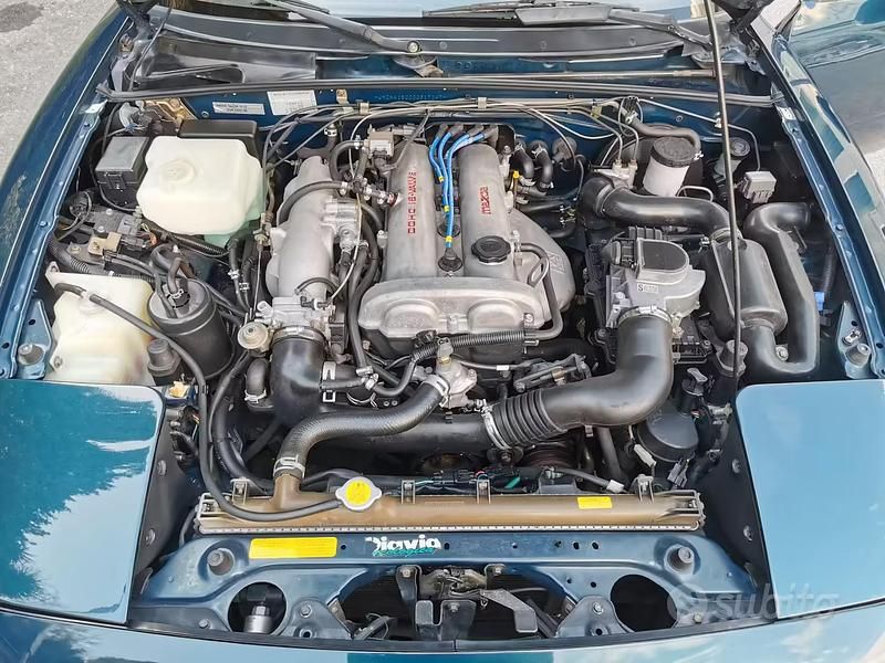 Usata Mazda MX5 90 CV (66 kW) 1997 Blu/azzurro Cabrio