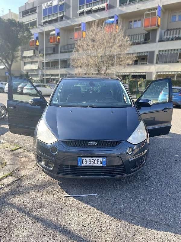 Usata Ford S-MAX Titanium 160 CV (117 kW) 2006 Grigio Monovolume