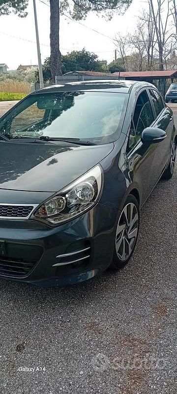 Usata Kia Rio 90 CV (66 kW) 2016 Grigio Utilitaria