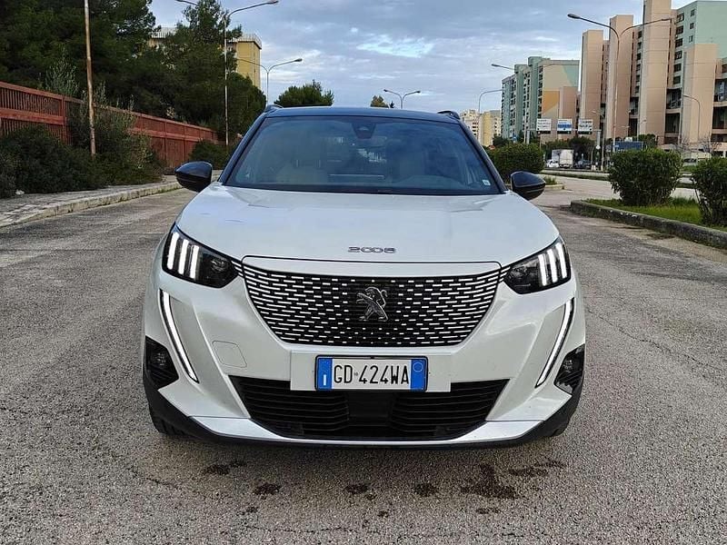 Usata Peugeot 2008 GT 56 kW (77 CV) 2021 SUV