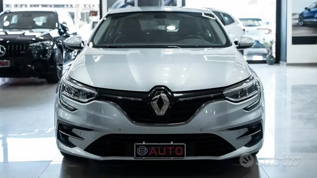 Usata Renault Mégane GrandTour 116 CV (85 kW) 2023 Grigio Station wagon