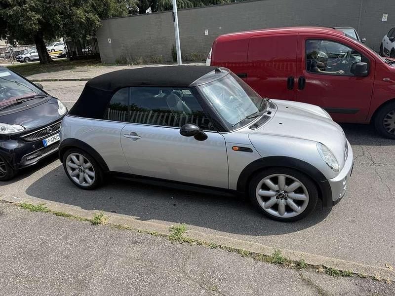 Usata Mini Cooper Cabriolet 116 CV (85 kW) 2005 Cabrio