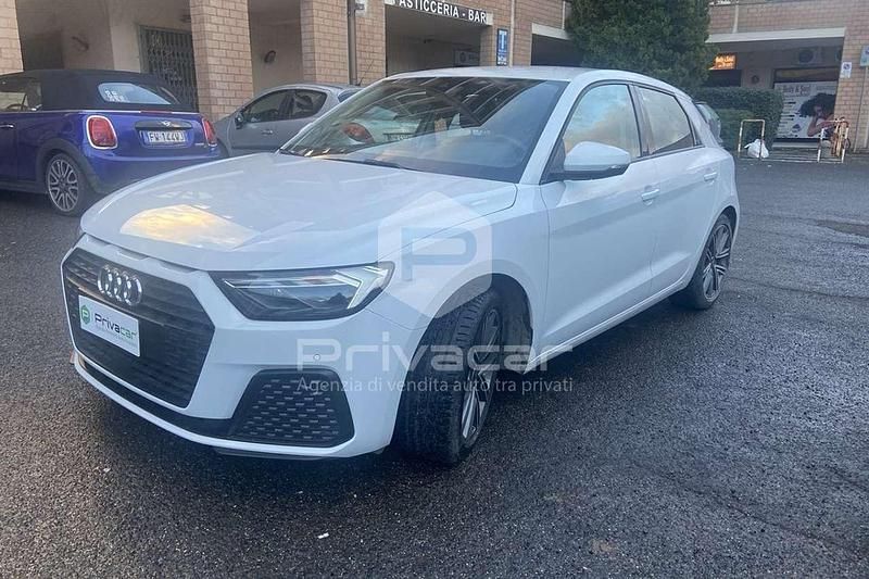 Bianco Usata 2022 Audi A1 Admired Due volumi | 20.685 € (Buon prezzo) - Immagine 1/4