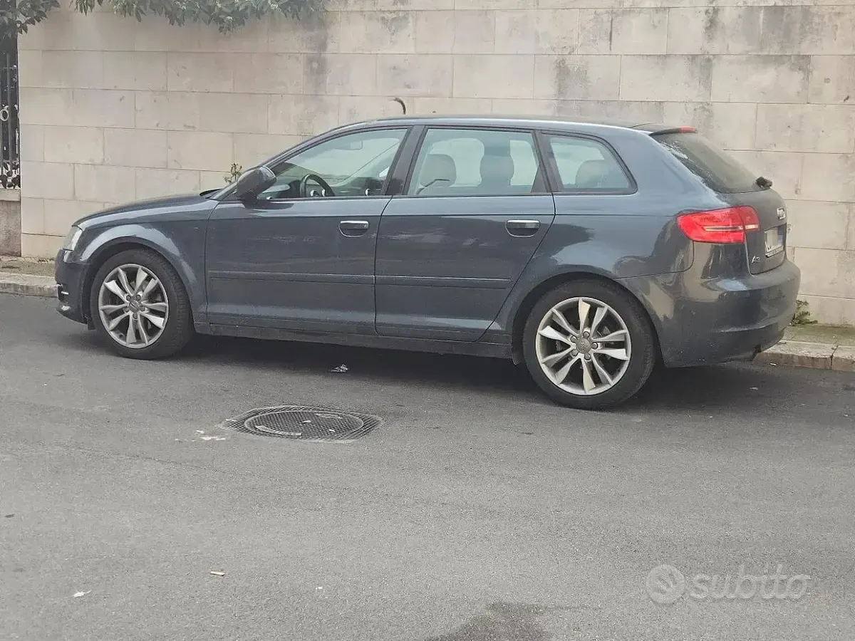 Usata Audi A3 140 CV (102 kW) 2010 Grigio Utilitaria