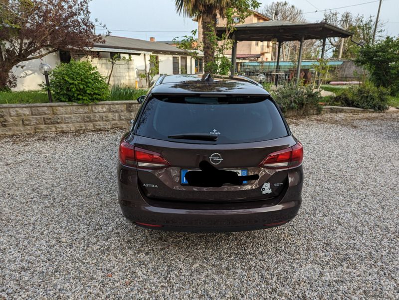 Usato 2016 Opel Astra 1.6 Diesel 101 CV (10.800 €)