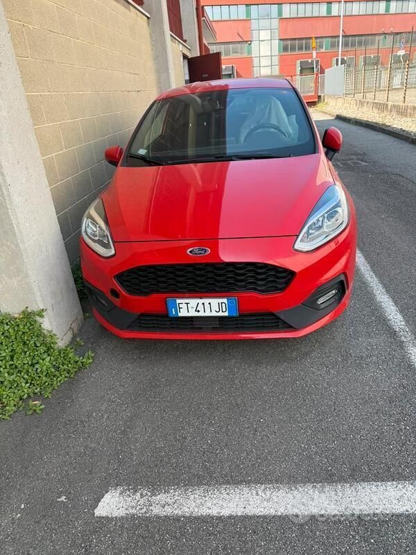 Usata Ford Fiesta ST-Line 100 CV (73 kW) 2018 Rosso Utilitaria