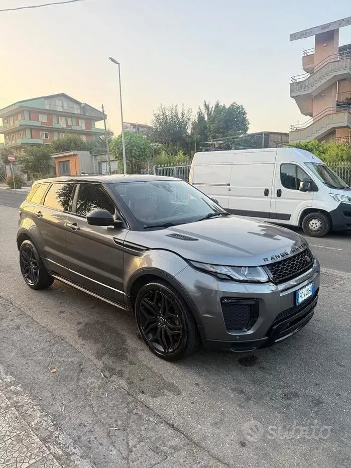 Usata Land Rover Range Rover evoque HSE Dynamic 179 CV (131 kW) 2016 Grigio SUV