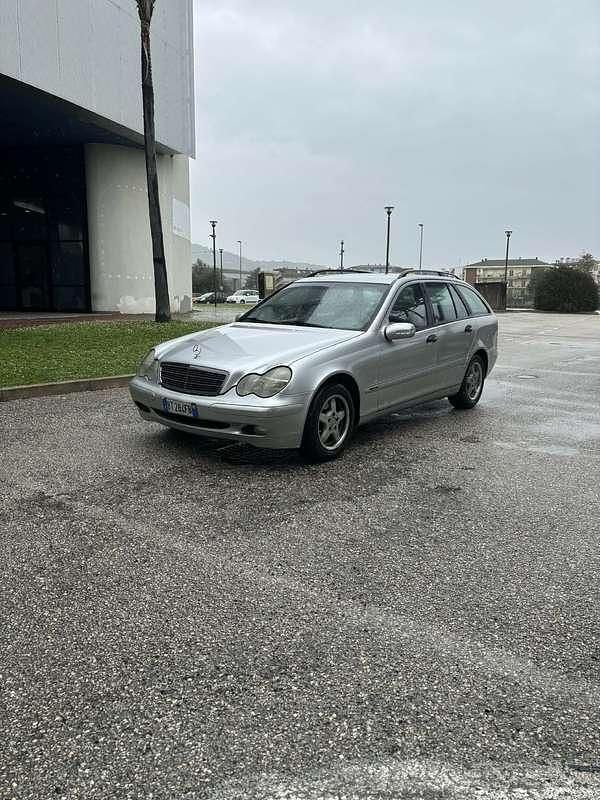 Usata Mercedes C200 Elegance 116 CV (85 kW) 2005 Station wagon