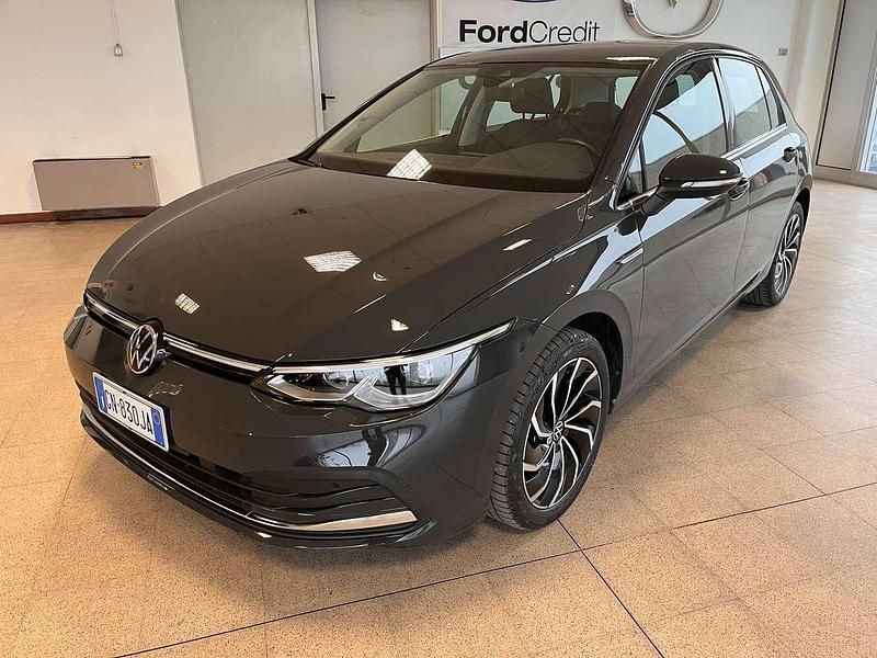 Urano grey Usata 2023 VW Golf VIII Style Tre volumi | 24.500 € (Buon prezzo) - Immagine 1/4