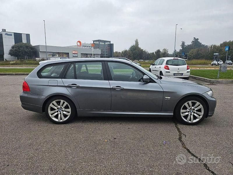 Usata BMW 320 Comfort Edition 184 CV (135 kW) 2011 Grigio Station wagon