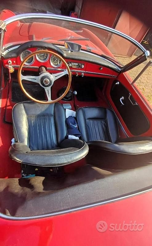 Käytetty Alfa Romeo Giulia Spider 90 HP (66 kW) 1960 Punainen Avoauto