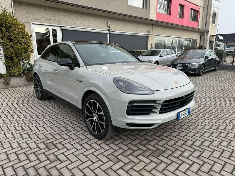 Usata Porsche Cayenne Coupe 340 CV (250 kW) 2023 Grigio Coupé