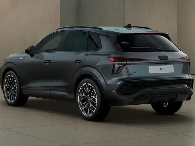 Nuova Audi Q3 S-Line 150 CV (110 kW) 2026 Grigio SUV