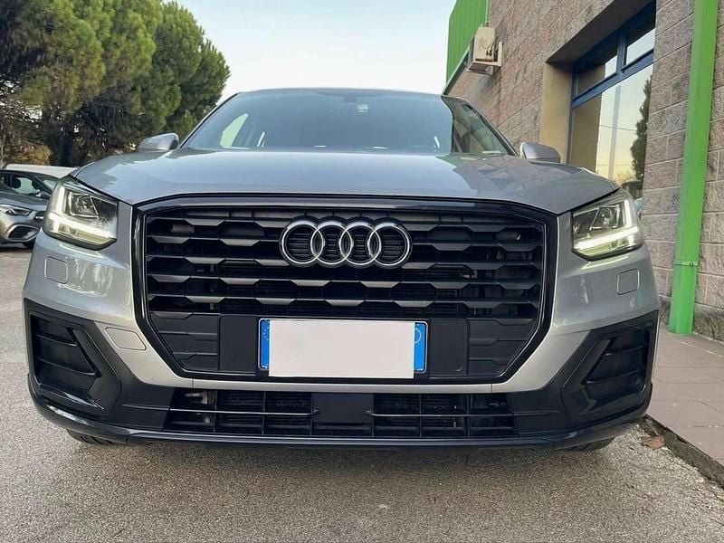 Usata Audi Q2 Ambiente 116 CV (85 kW) 2021 Argento SUV
