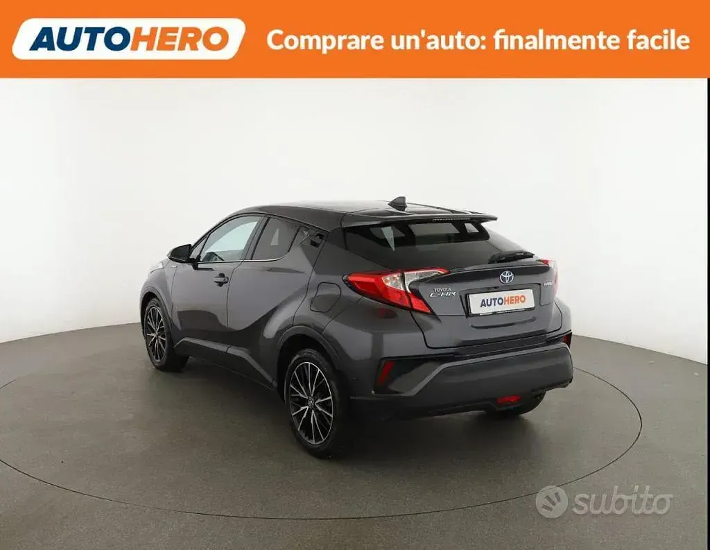 Usata Toyota C-HR Lounge 98 CV (72 kW) 2017 Grigio SUV