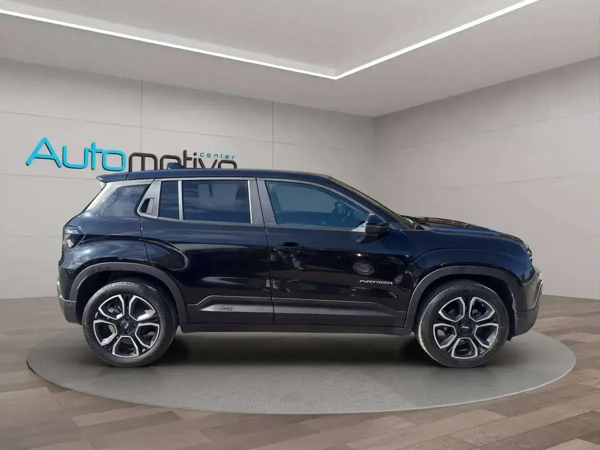 Usata Jeep Avenger Summit 101 CV (74 kW) 2024 Nero SUV