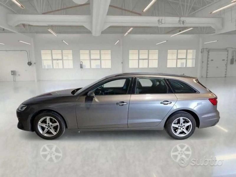 Usata Audi A4 Business 136 CV (100 kW) 2022 Grigio Station wagon