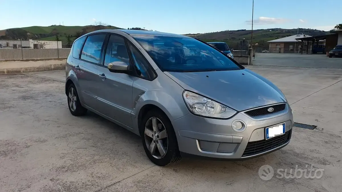 Usata Ford S-MAX Titanium 140 CV (102 kW) 2007 Grigio Monovolume