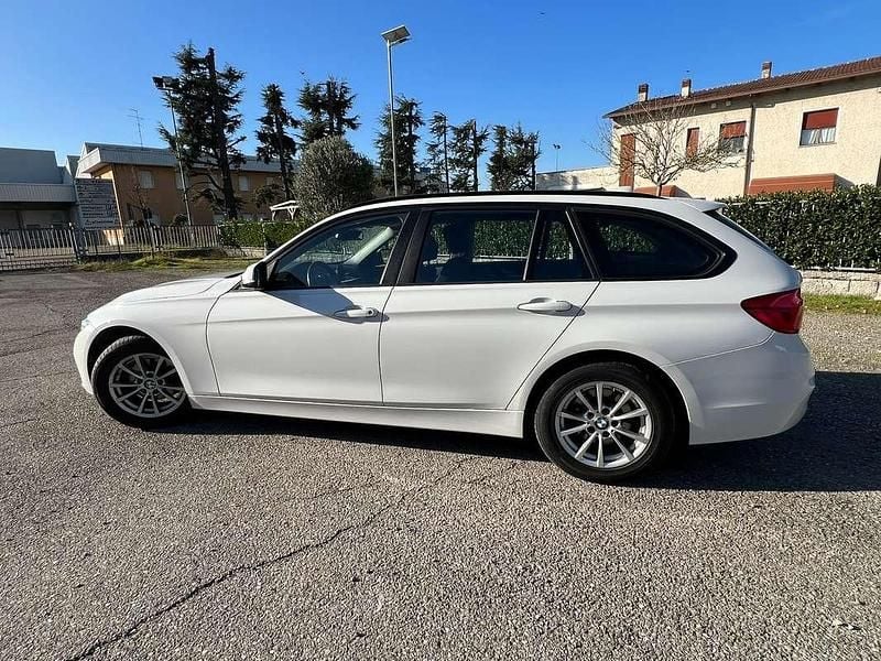 Usata BMW 318 Advantage 150 CV (110 kW) 2018 Bianco Station wagon
