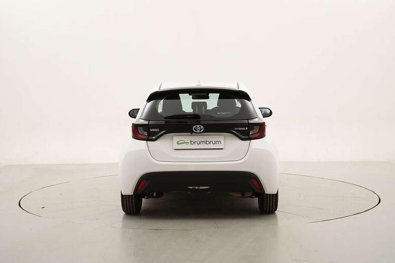 Usata Toyota Yaris Hybrid Business Edition 116 CV (85 kW) 2023 Bianco Utilitaria