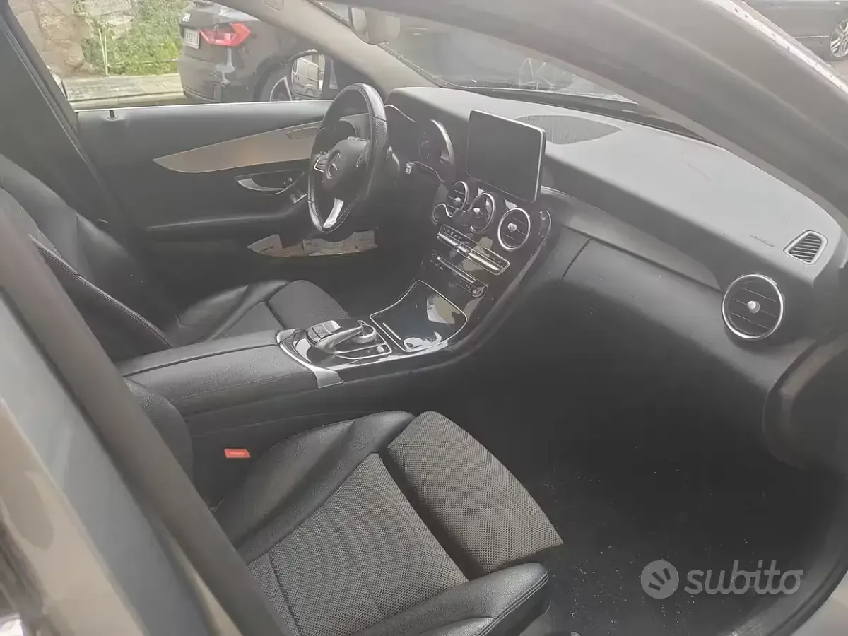 Usata Mercedes C220 170 CV (125 kW) 2016 Bluazzurro Station wagon