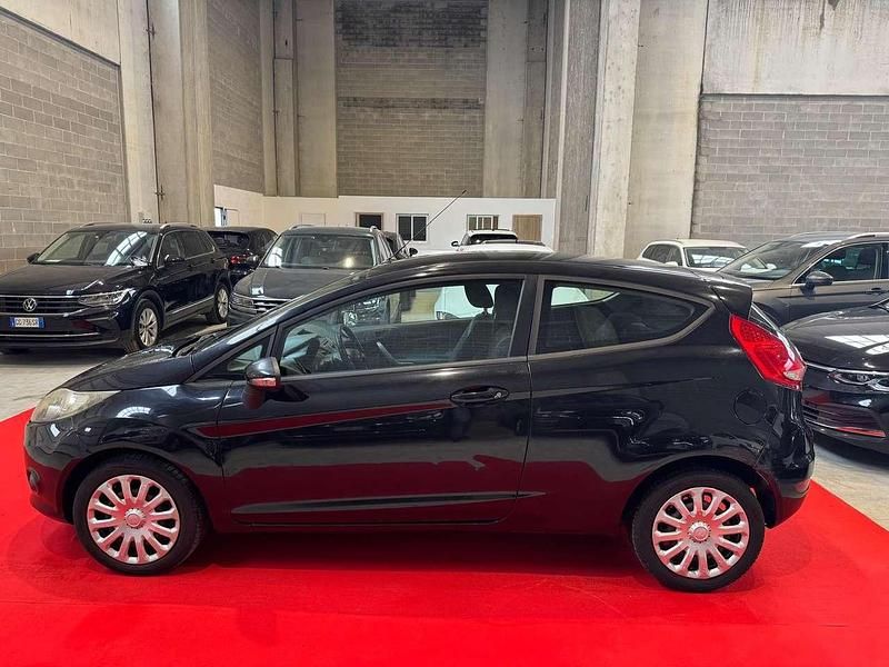 Usata Ford Fiesta 95 CV (69 kW) 2010 Nero Utilitaria
