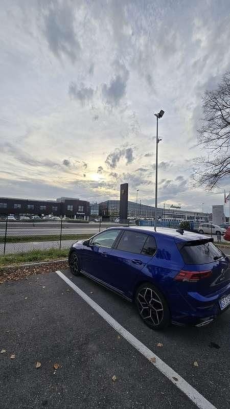 Usata VW Golf VII R-line 150 CV (110 kW) 2021 Utilitaria